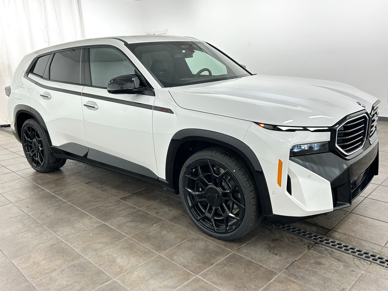 New 2026 Mineral White Metallic BMW Label image 9