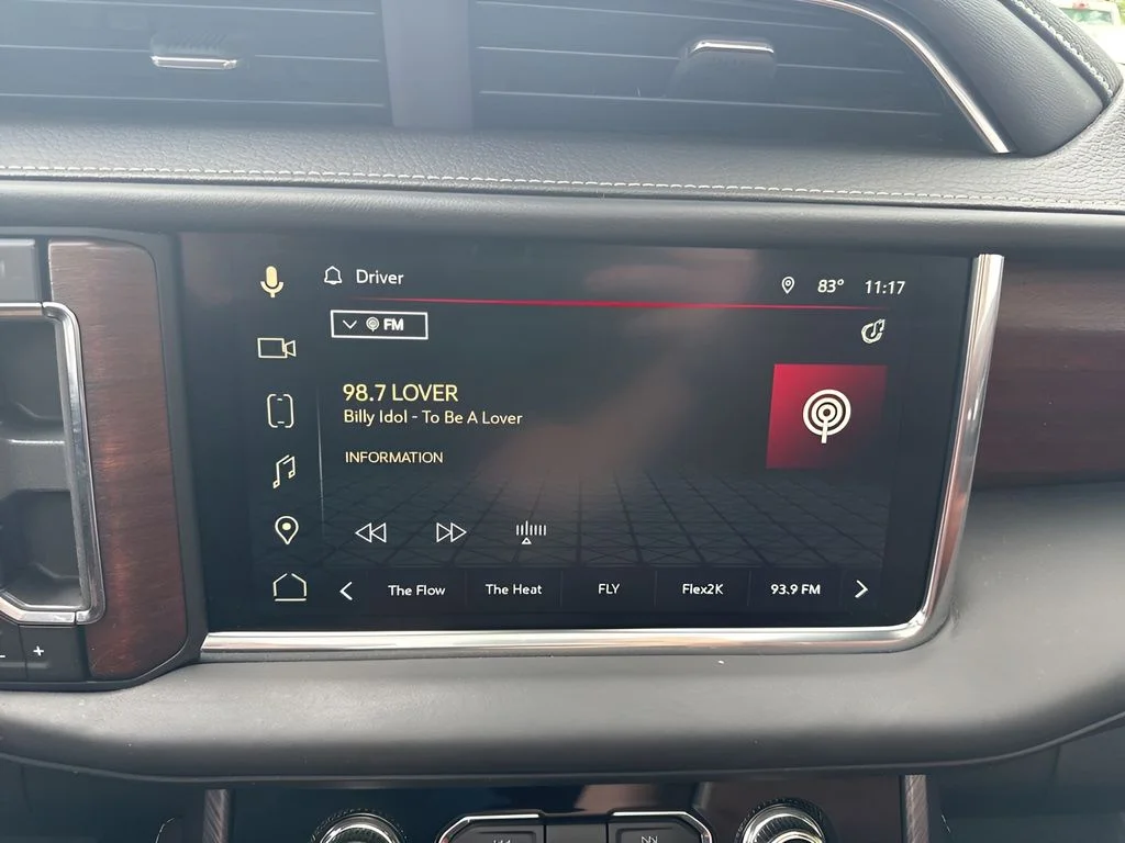 Used 2023 White GMC Denali Ultimate image 32
