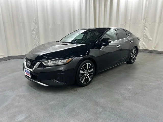 Used 2023 Black Nissan 3.5 SL image 2