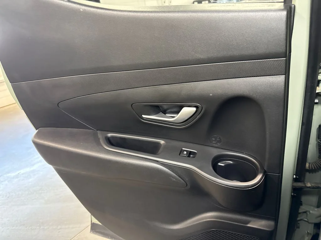 Used 2024 Green Hyundai SEL image 10