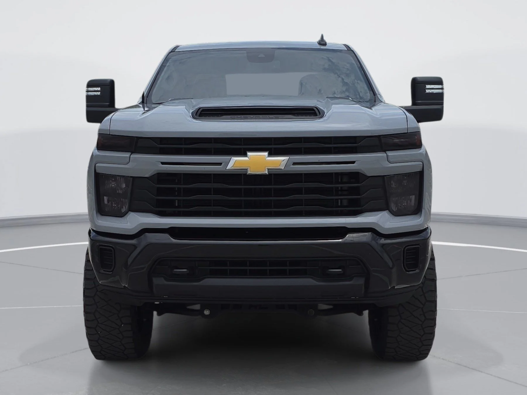 Used 2024 Slate Gray Metallic Chevrolet Custom image 8