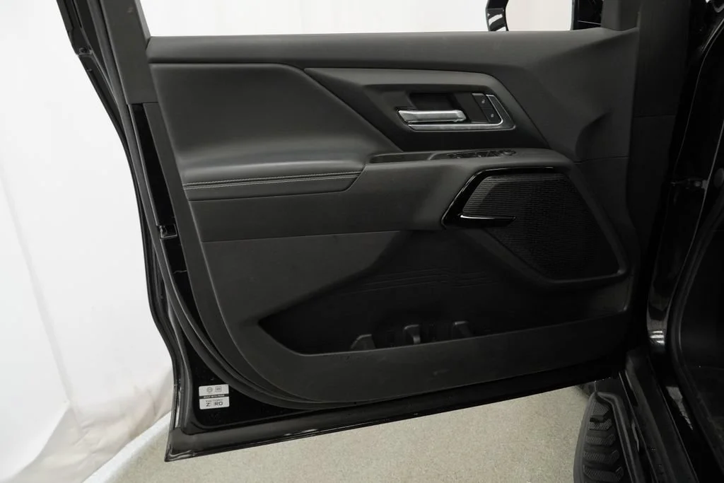 New 2026 Black Chevrolet LT - Extended Range image 20
