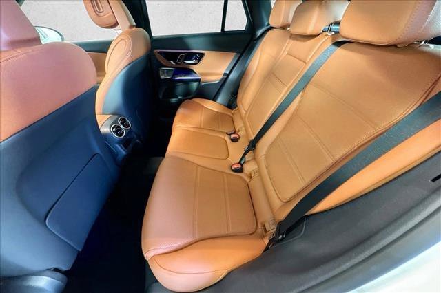 New 2026 Polar White Mercedes-Benz GLC 300 image 52