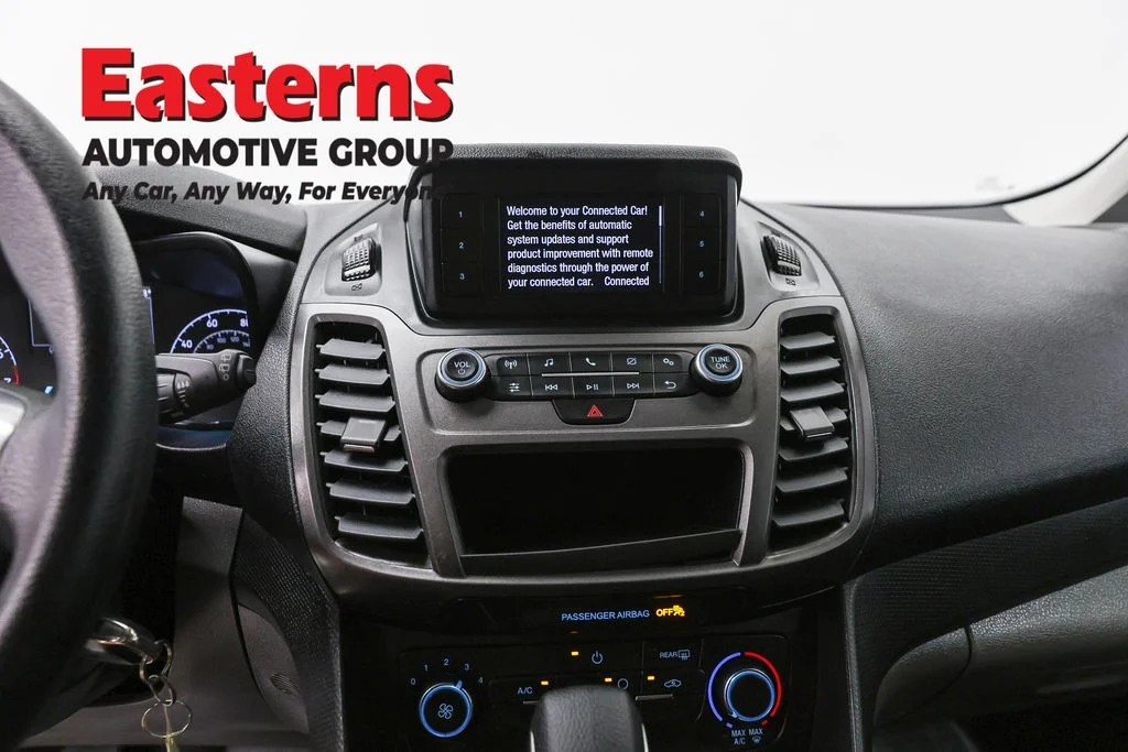 Used 2019 White Ford XL image 11