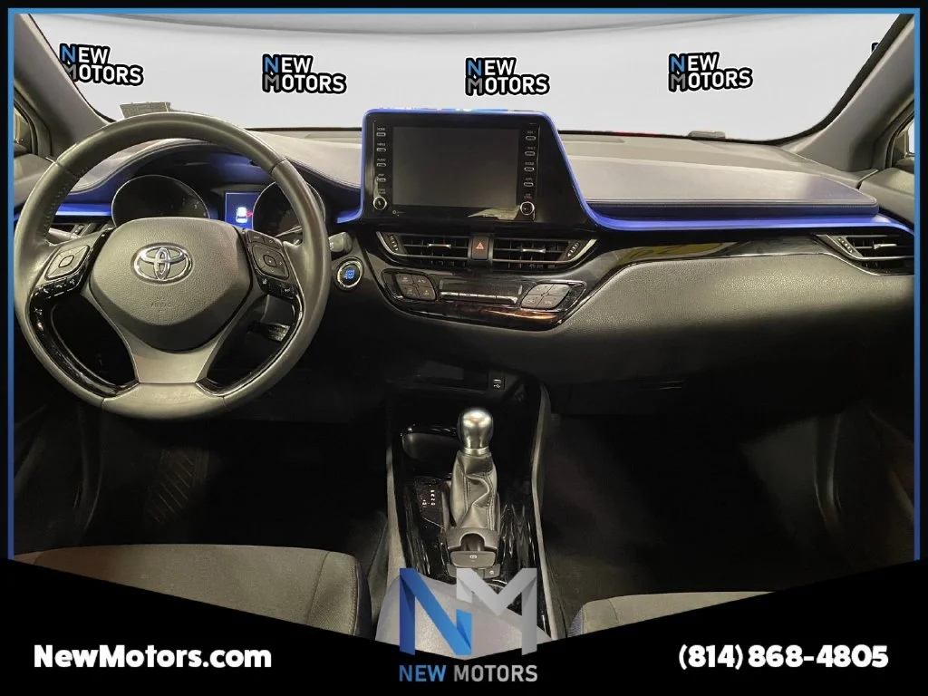 Used 2021 Red Toyota XLE image 10