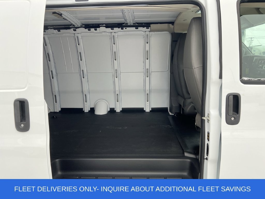 2025 Chevrolet Express Cargo Work Van - Photo 9