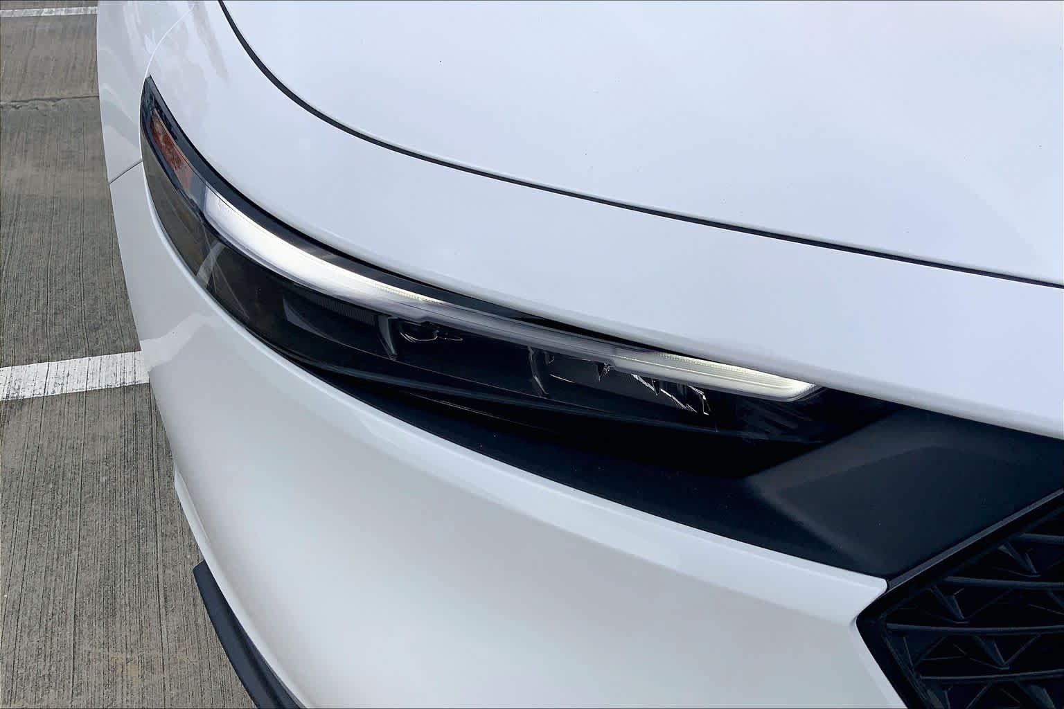 New 2026 Platinum White Pearl Honda Sport Hybrid image 13