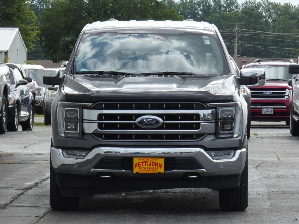 Used 2023 Gray Ford Lariat image 5