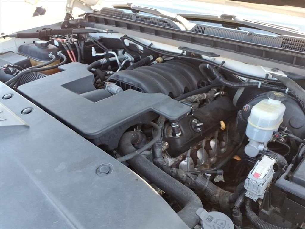 Used 2018 Summit White Chevrolet LTZ image 8