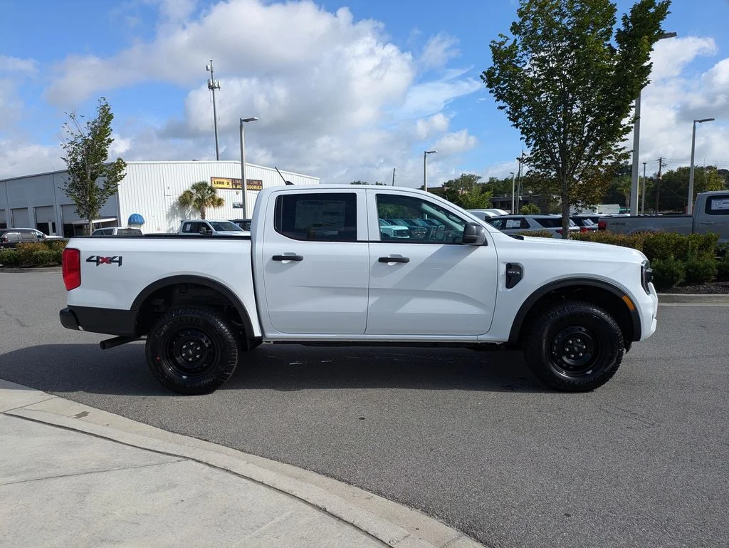 New 2026 Oxford White Ford XL image 3