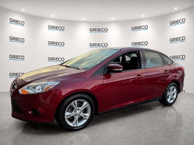 Used 2013 Ruby Red Metallic Ford SE image 29