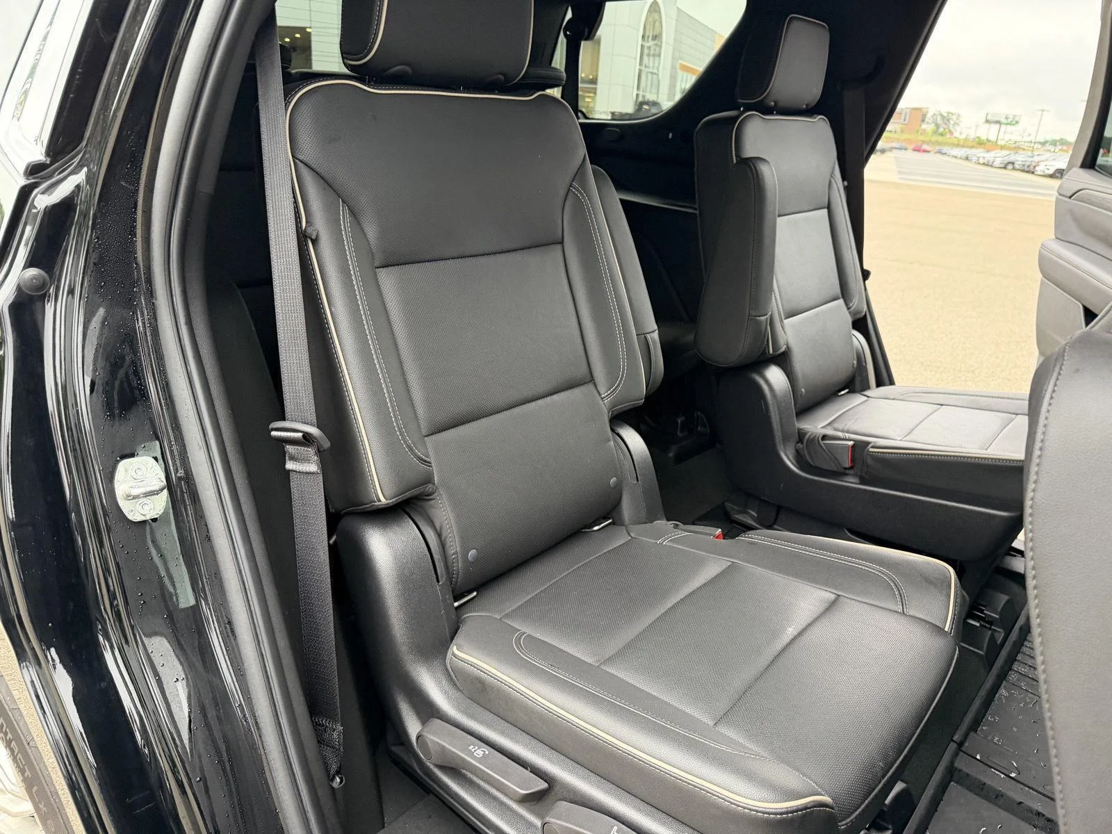 Used 2022 Onyx Black GMC SLT image 19
