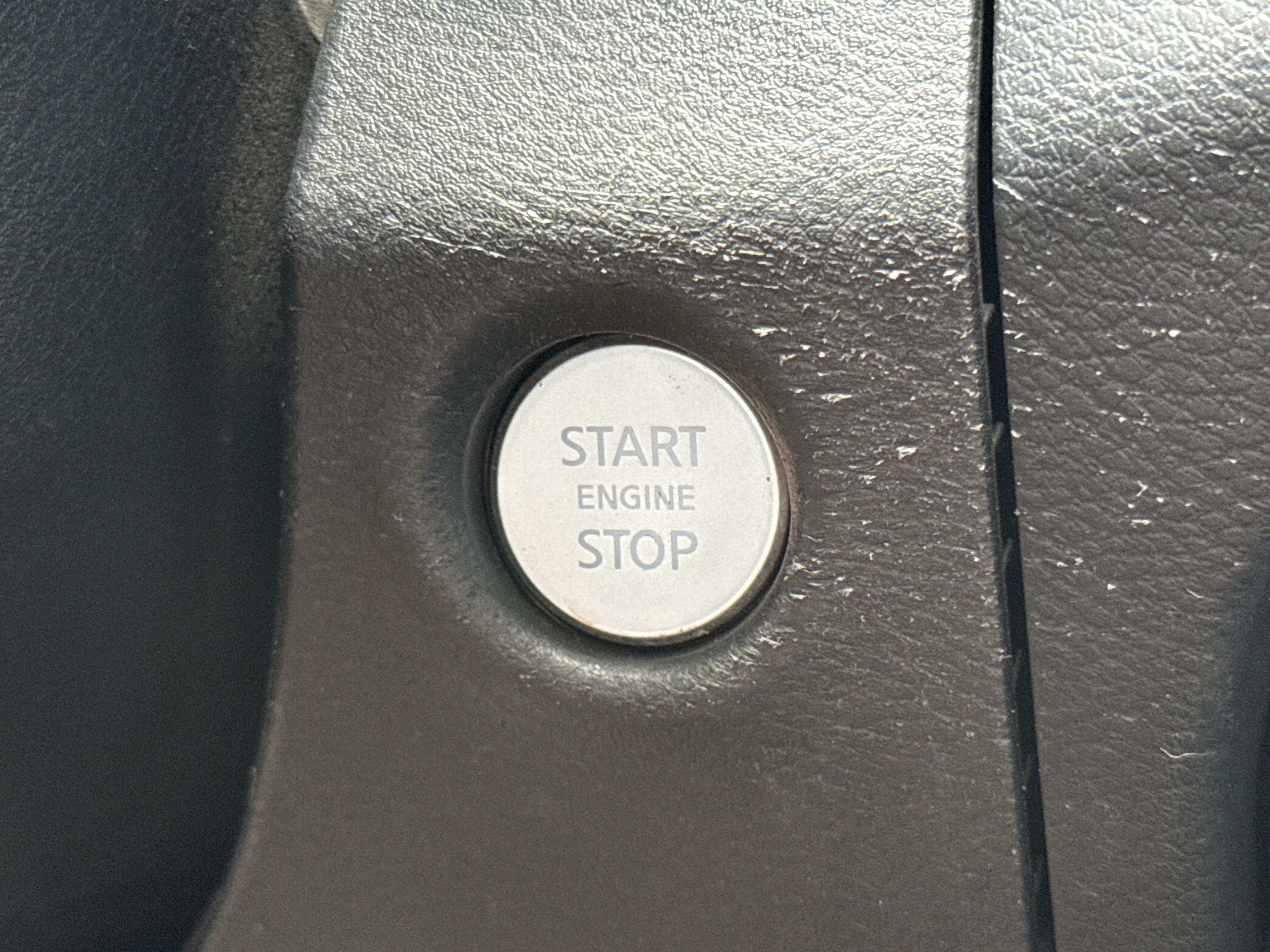 Used 2022 Red Alert Nissan S 4WD image 20