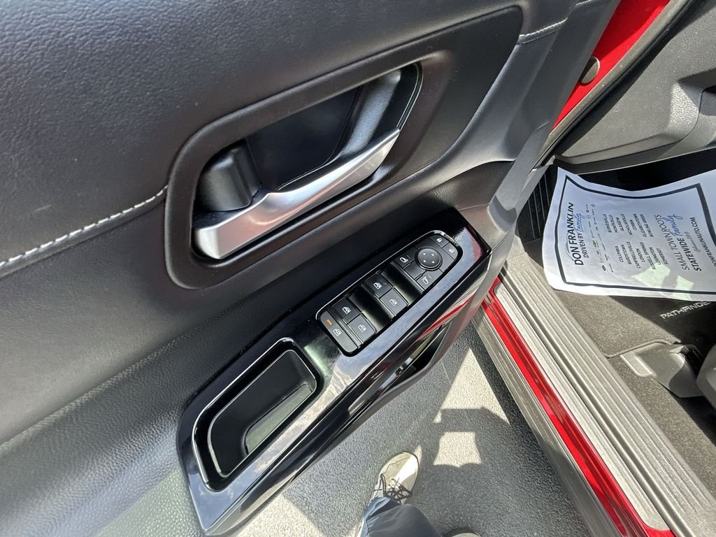 Used 2022 Red Nissan SV image 19