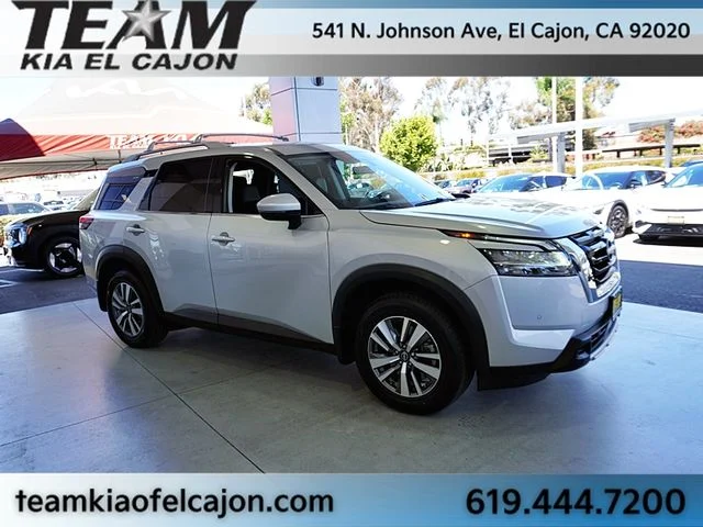 Used 2024 Silver Nissan SL image 10