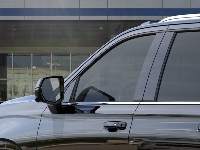 2026 Chevrolet Suburban LT - Photo 12