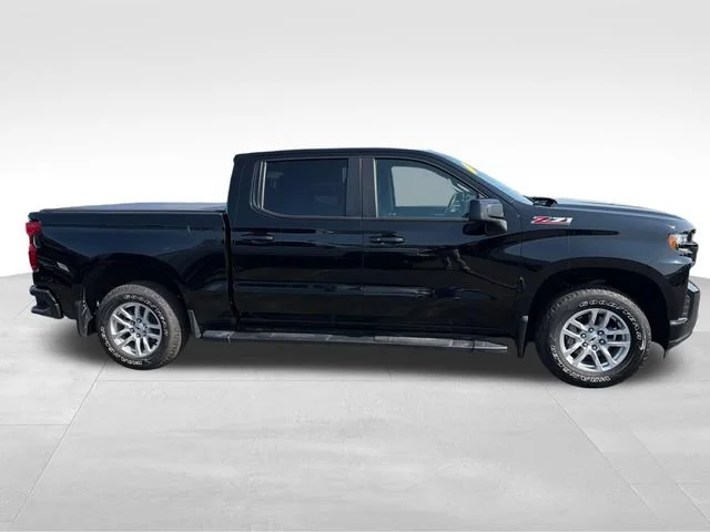 Used 2021 BLACK Chevrolet RST image 7