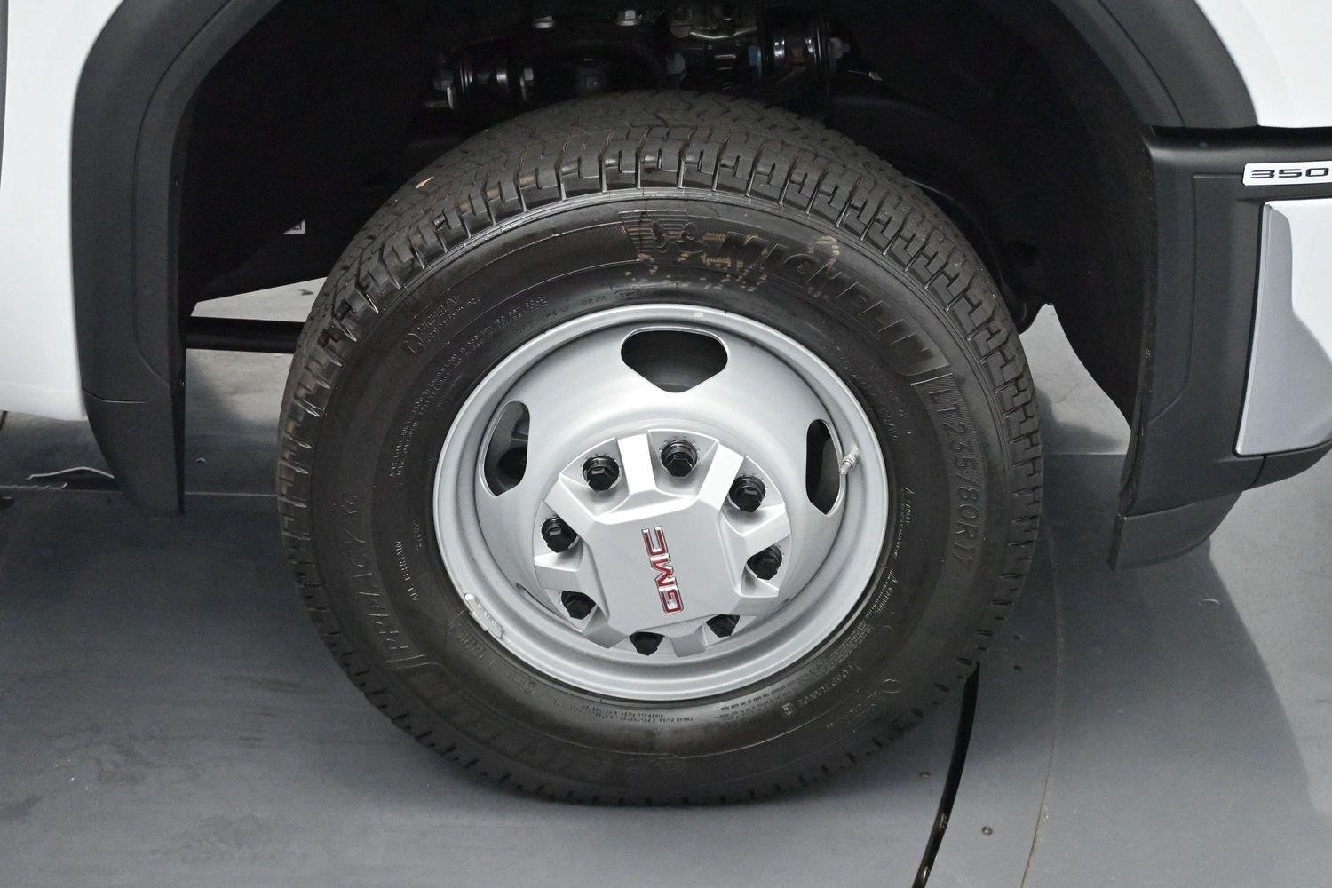 Used 2026 Summit White GMC Pro image 33