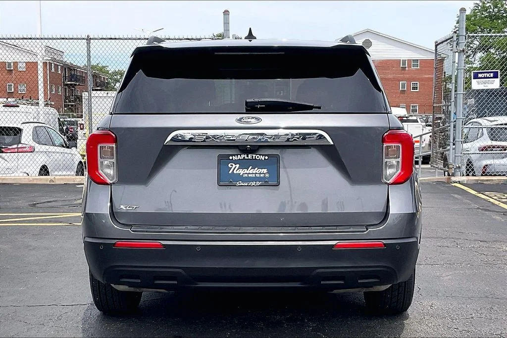 Used 2021 Gray Ford XLT image 3