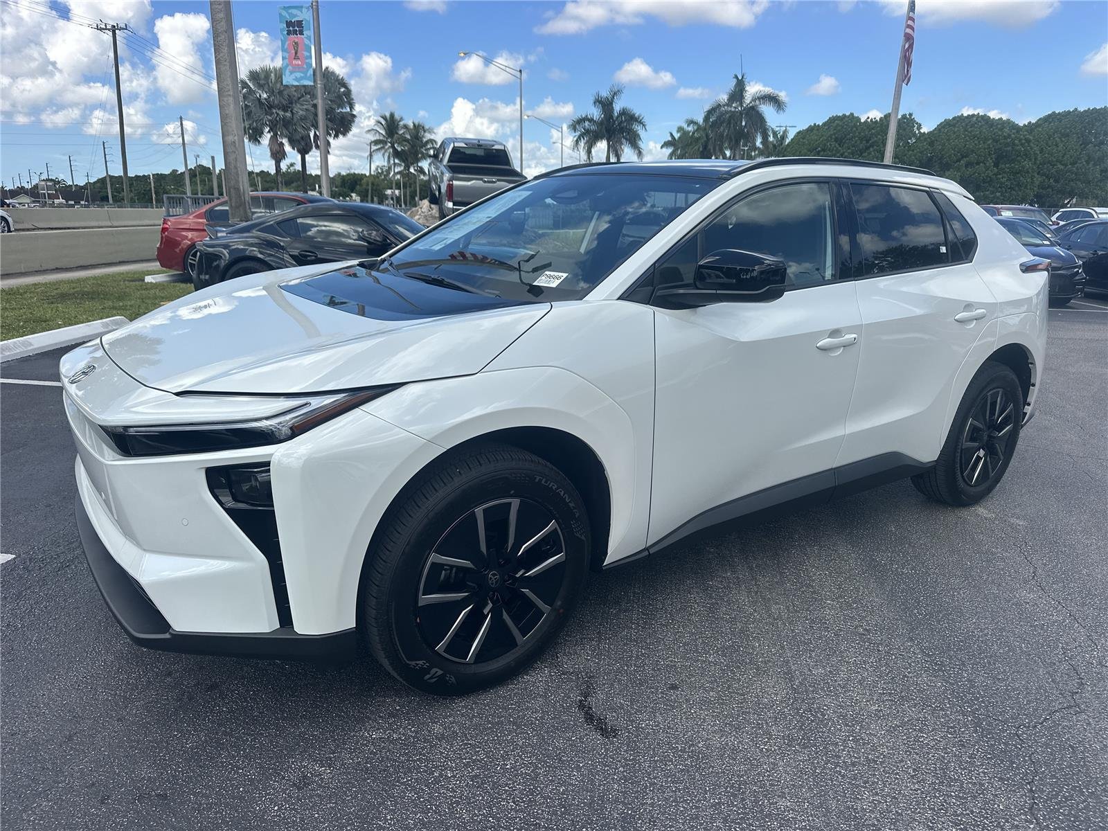 Used 2026 Wind Chill Pearl TOYOTA  image 2