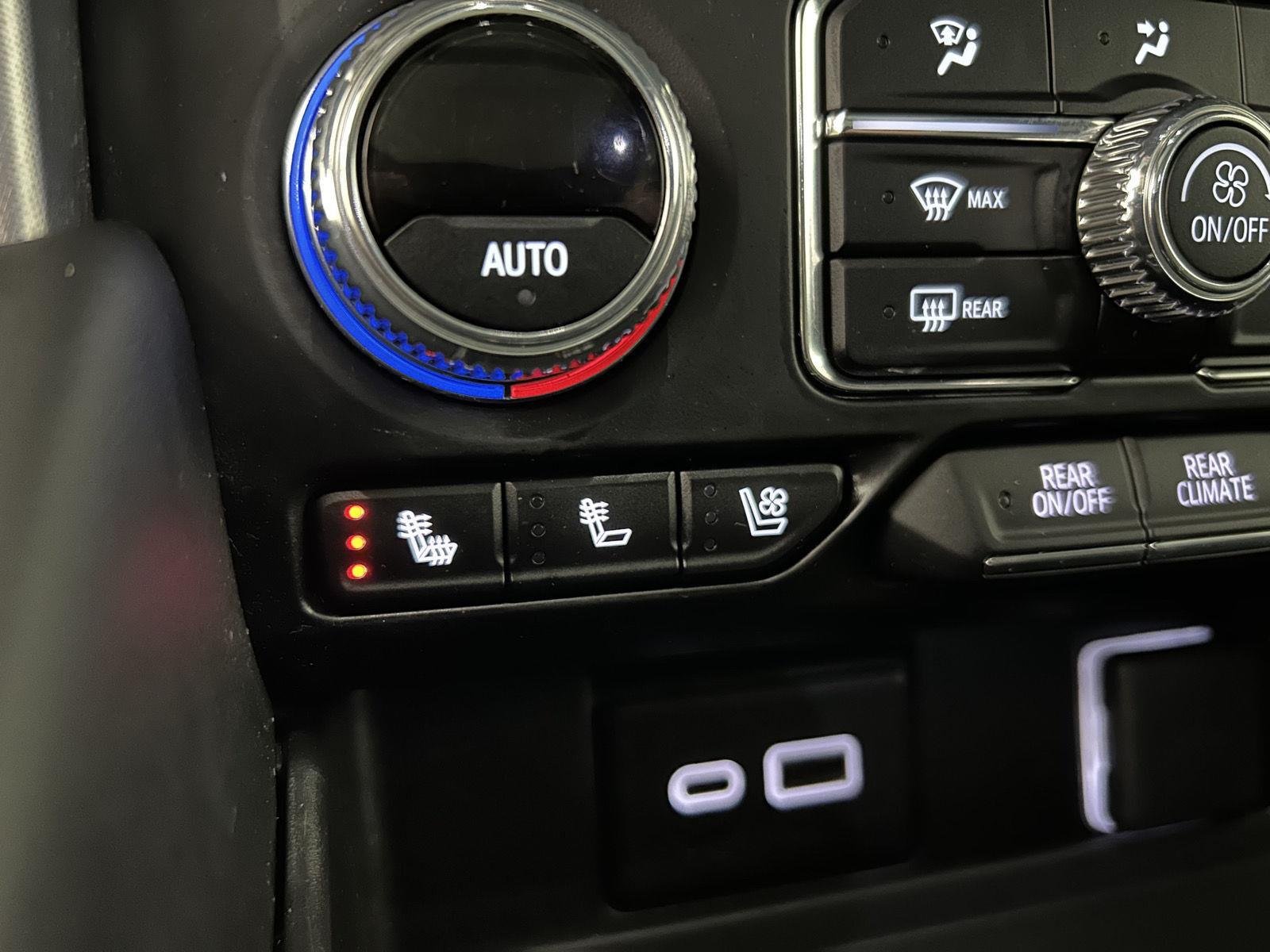 Used 2023 Onyx Black GMC SLT image 30