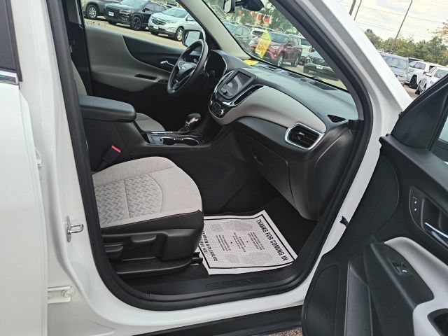 Used 2022 Summit White Chevrolet LT image 18