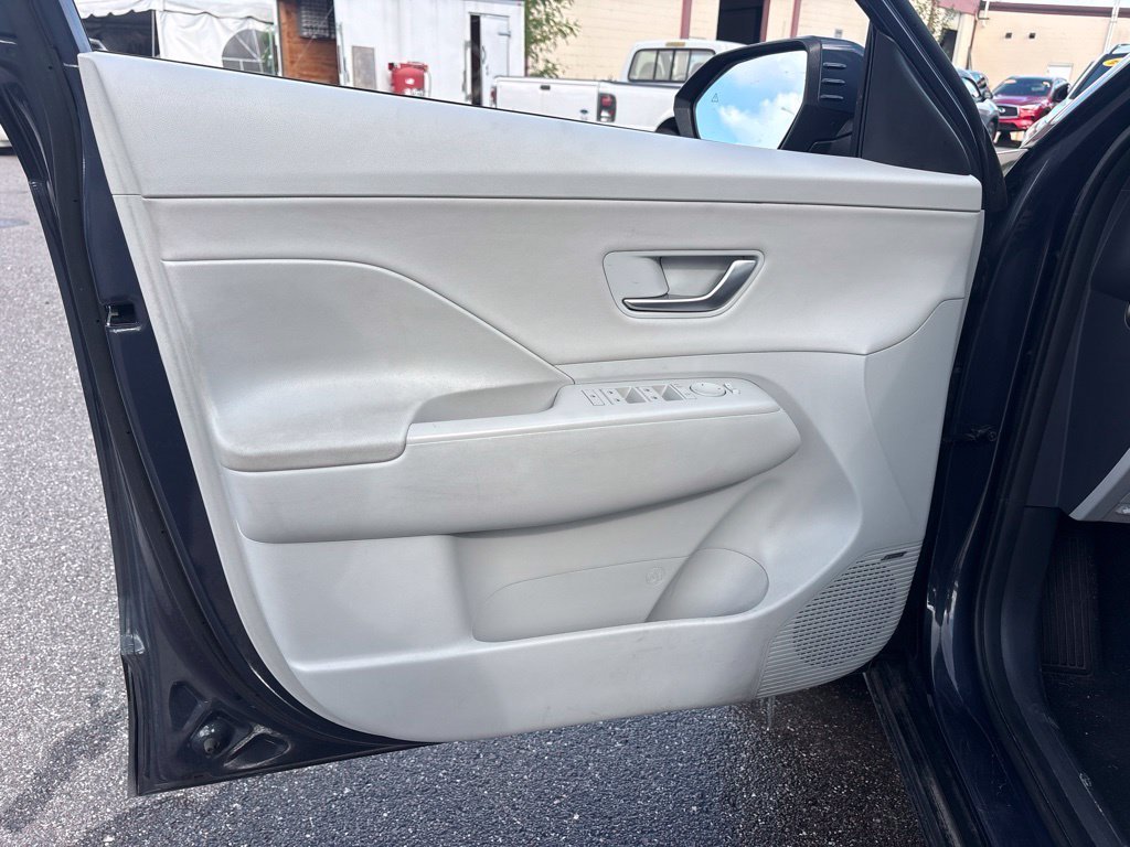 2024 Hyundai Kona Limited - Photo 11