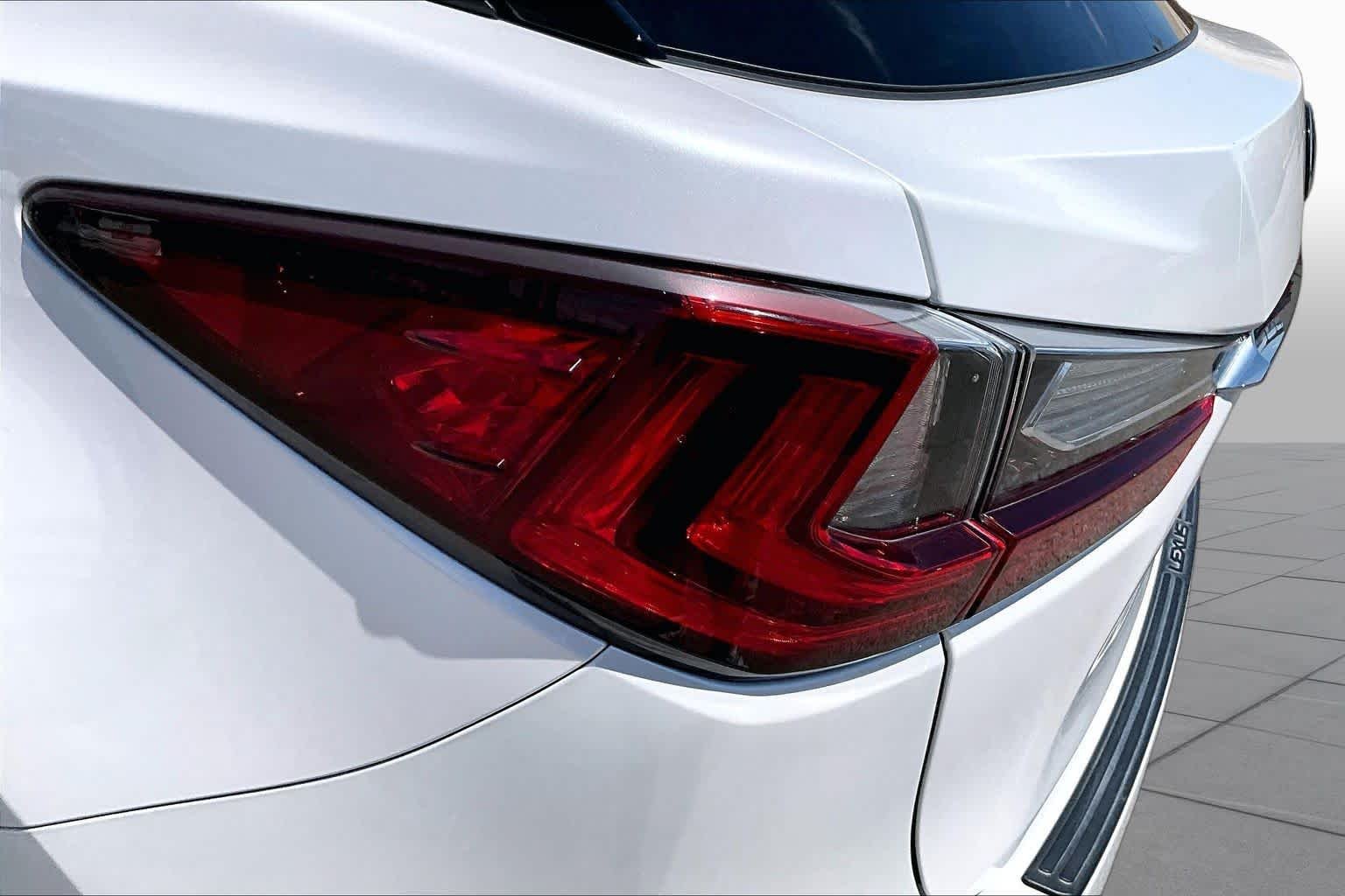 Used 2019 Eminent White Pearl Lexus  image 27