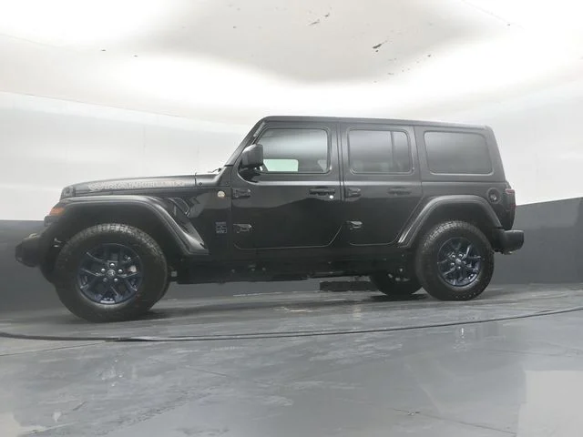 New 2026 Black Clear-Coat Exterior Paint Jeep 85th Anniversary Edition image 45