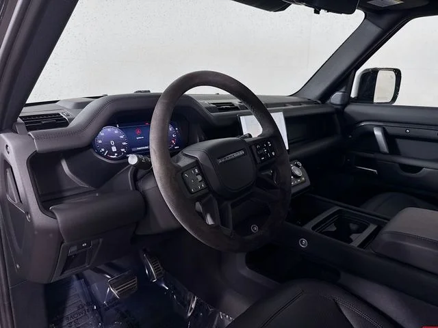 Certified Used 2024 Gray Land Rover V8 image 9