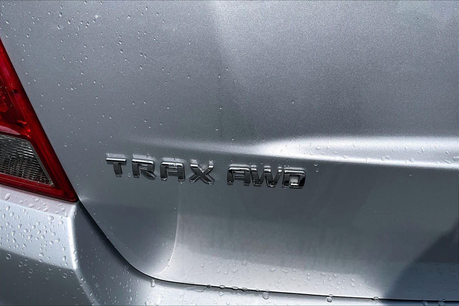 Used 2020 Silver Ice Metallic Chevrolet LT image 10