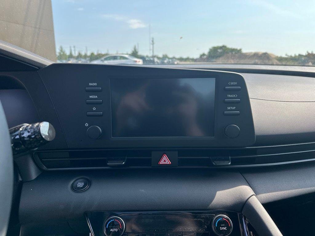 New 2026 Gray Hyundai SEL Sport Premium image 18