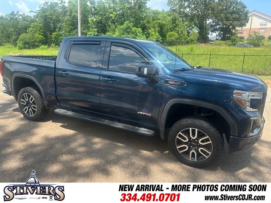 2020 GMC Sierra 4WD Crew Cab Short Box AT4's photo