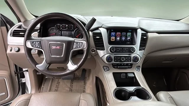 Used 2017 WHITE FROST TRICOAT GMC SLT image 10
