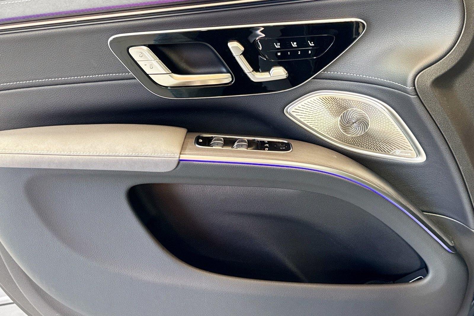 New 2026 Selenite Grey Metallic Mercedes-Benz EQS 400 image 16