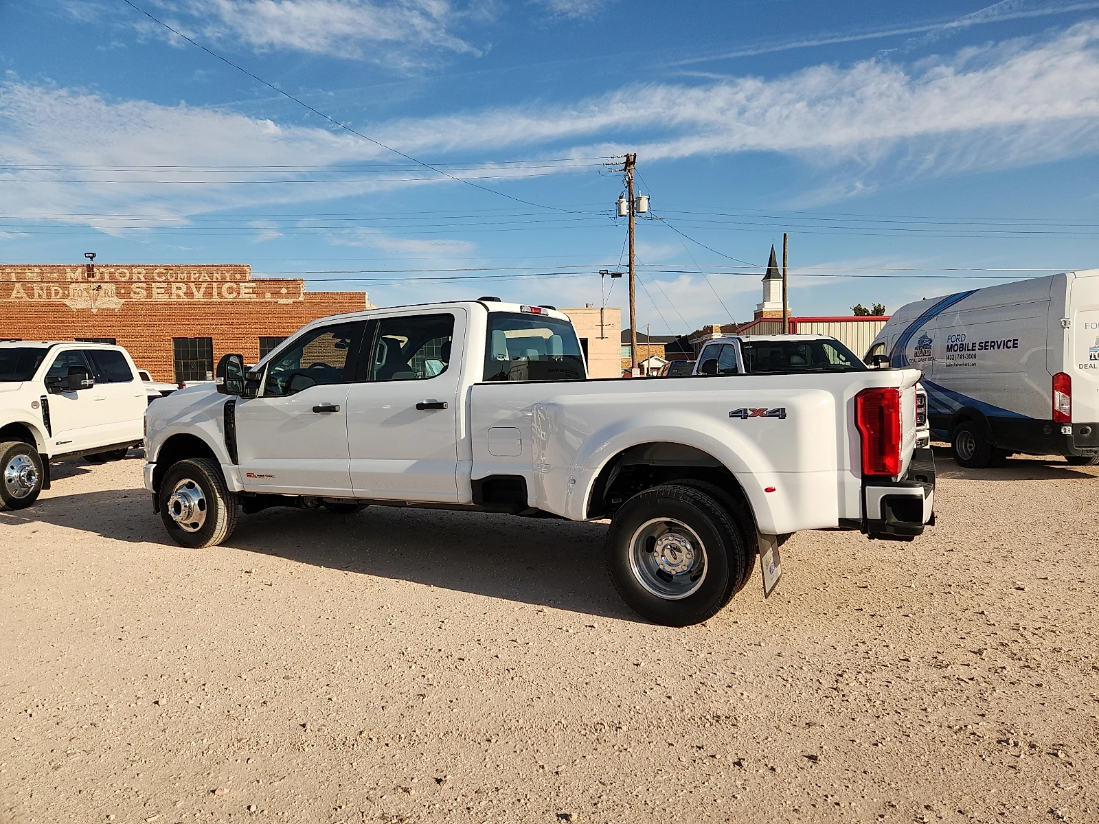 New 2027 Oxford White Ford XL image 4