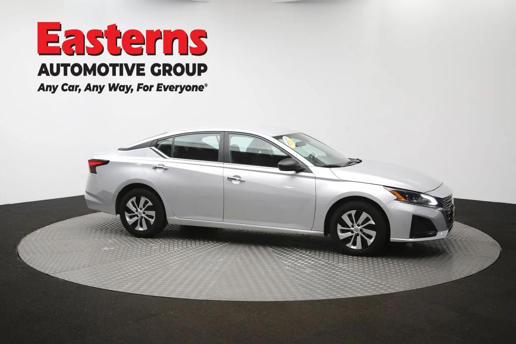 Used 2024 Silver Nissan 2.5 S image 46
