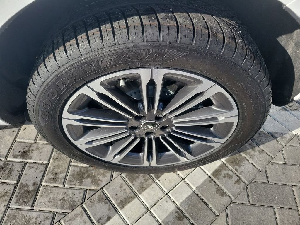 2026 Land Rover Range Rover Evoque Dynamic SE - Photo 14