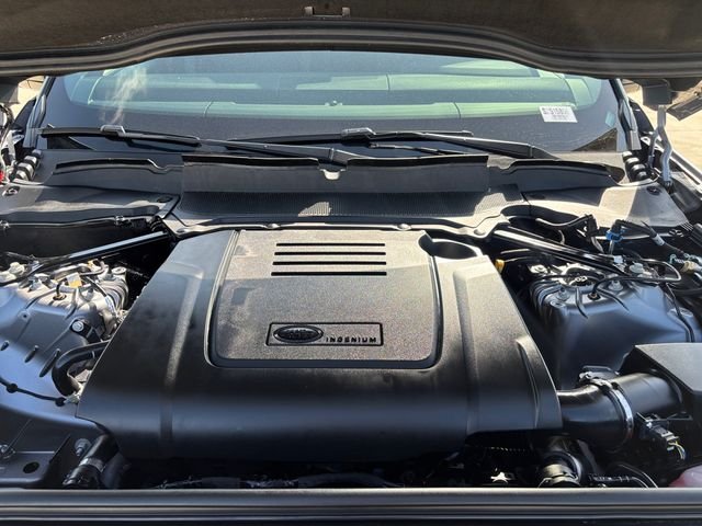 Certified Used 2025 Gray Land Rover Dynamic SE image 19