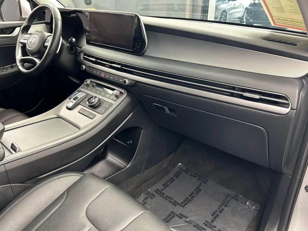 Used 2025 Typhoon Silver Hyundai SEL image 12