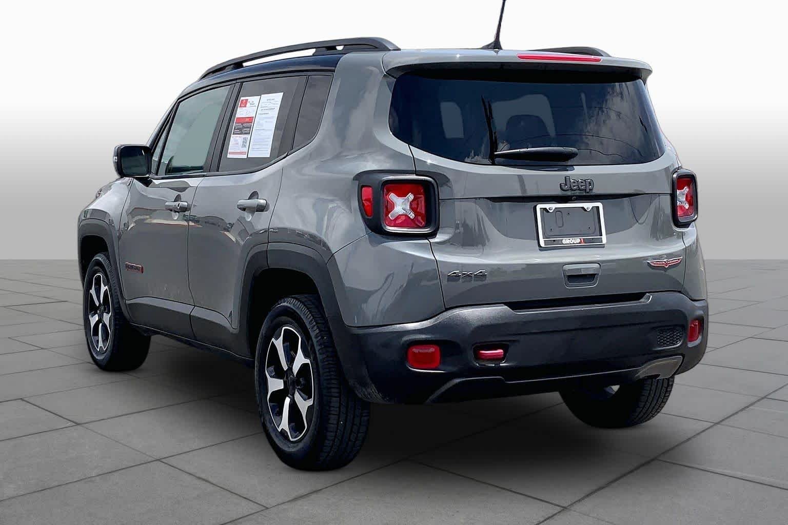 Used 2020 Sting-Gray Clearcoat Jeep Trailhawk image 12