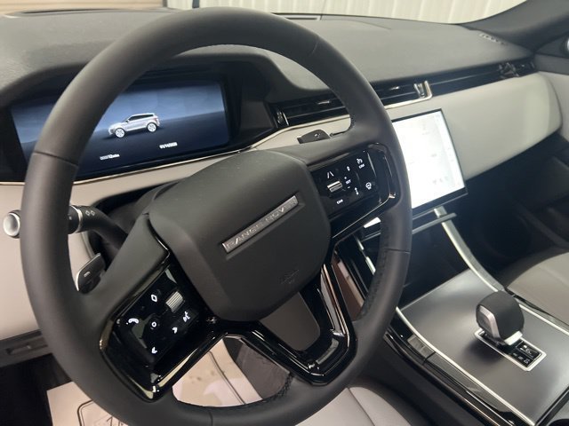 New 2026 Arroios Grey Land Rover Dynamic SE image 12