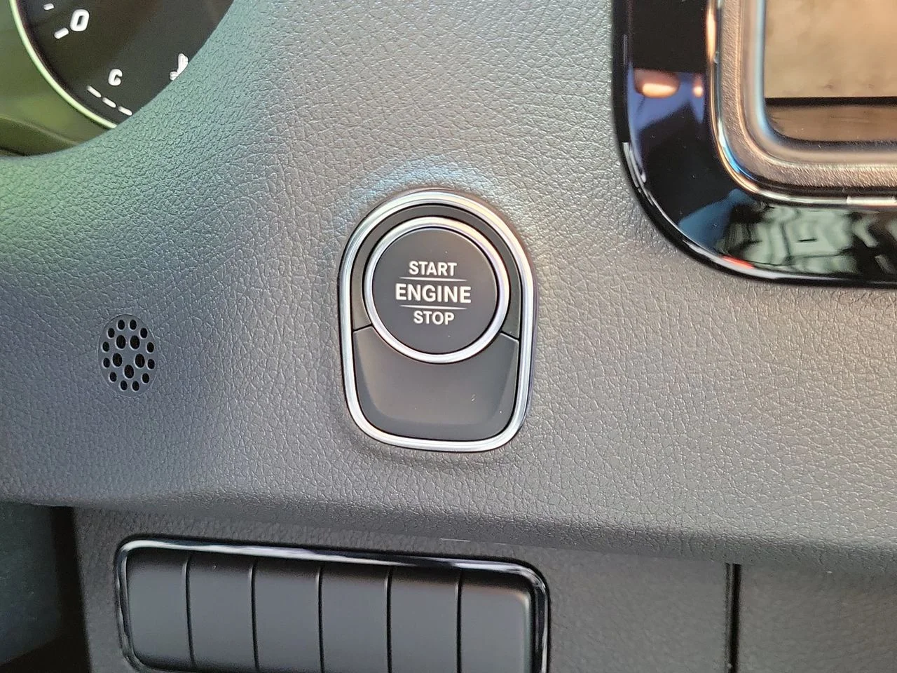 New 2026 Obsidian Black Metallic Mercedes-Benz Cargo 170 WB image 29