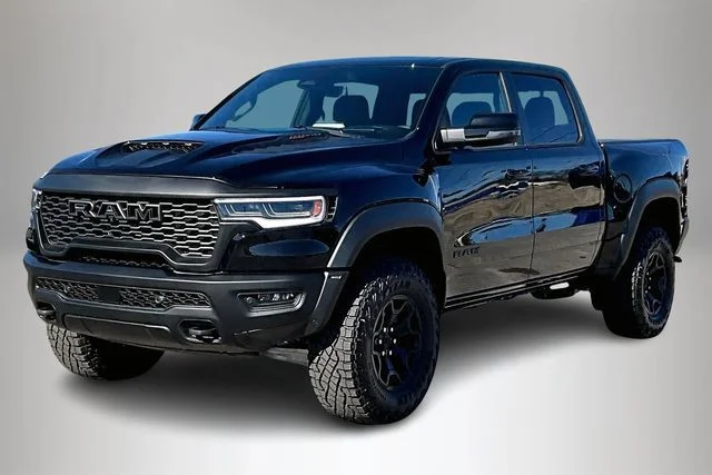 New 2026 Diamond Black Crystal Pearl-Coat Exterior Paint RAM RHO image 3