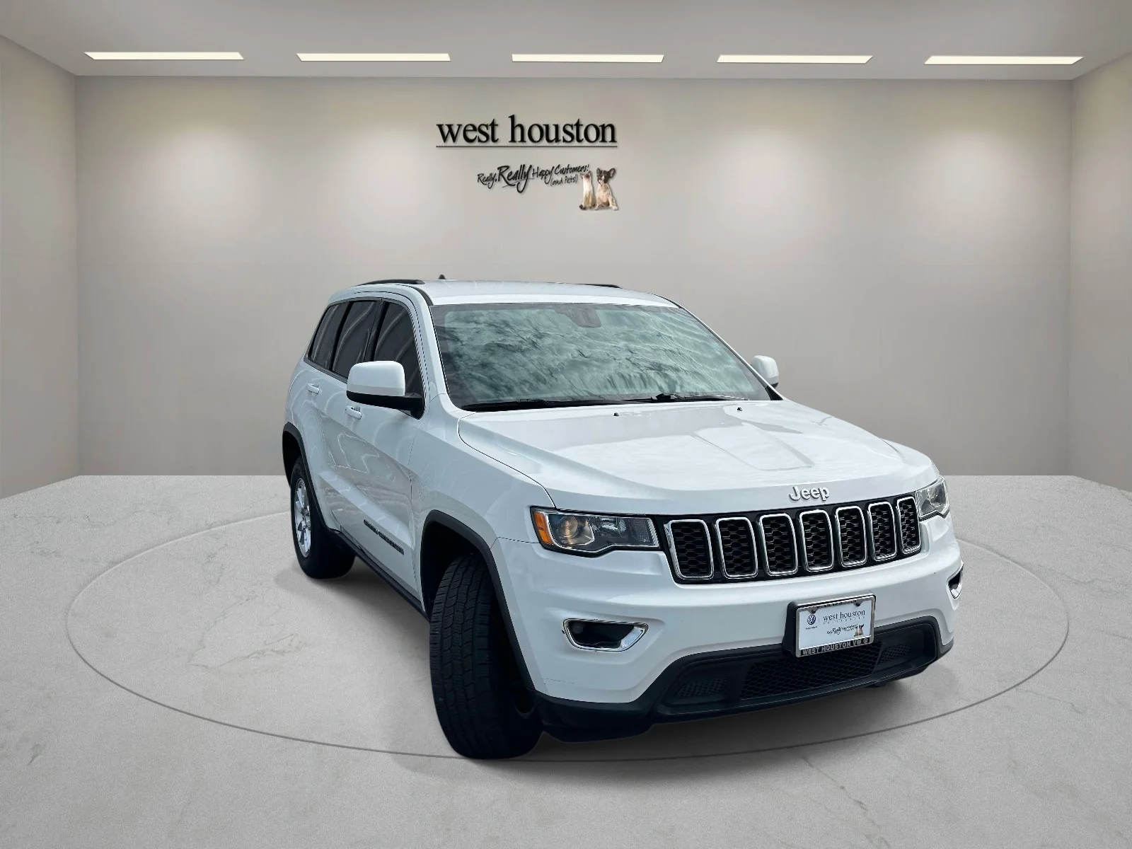 Used 2018 Bright White Clearcoat Jeep Laredo image 3