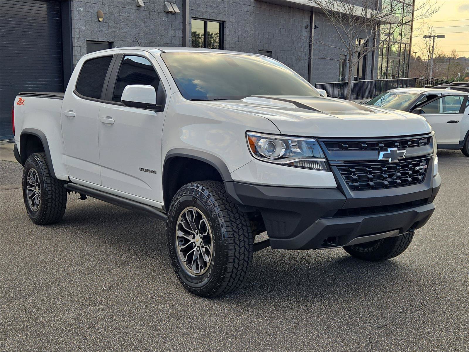 Used 2019 Summit White Chevrolet 4WD ZR2 image 3