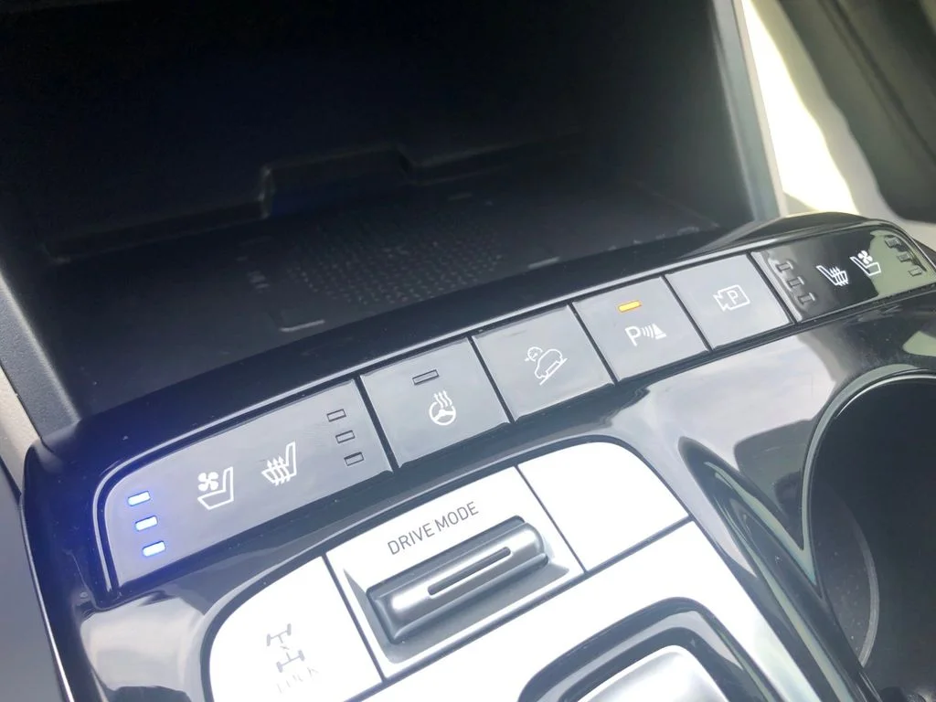 Used 2024 Black Hyundai Limited image 25