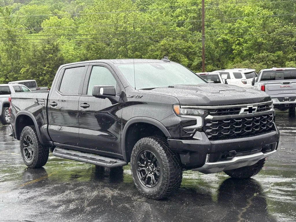 Used 2025 Black Chevrolet ZR2 image 5