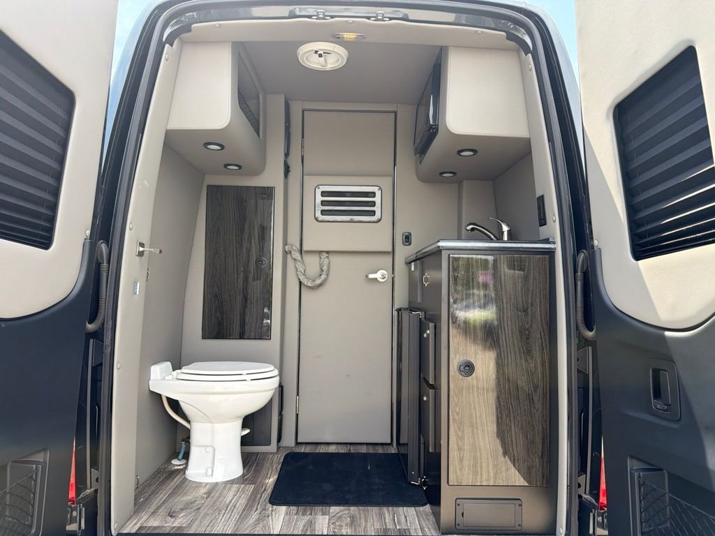 Used 2024 Gray Mercedes-Benz Ultimate Coach 170 WB image 10