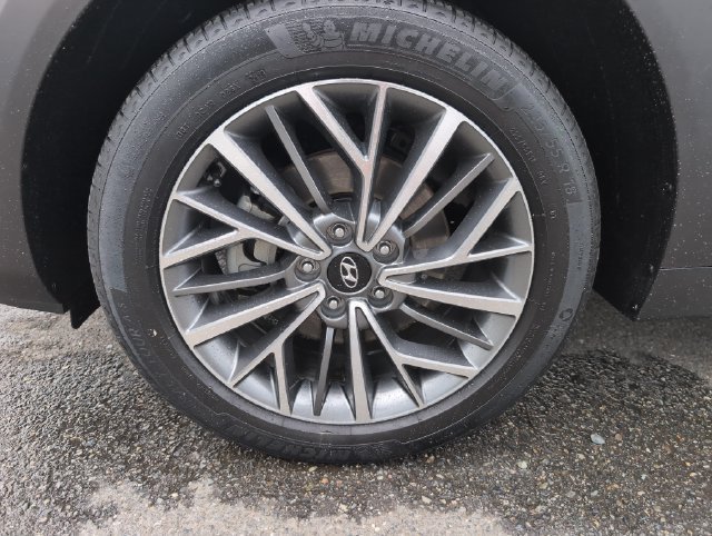 Used 2020 Magnetic Force Metallic Hyundai Limited image 29